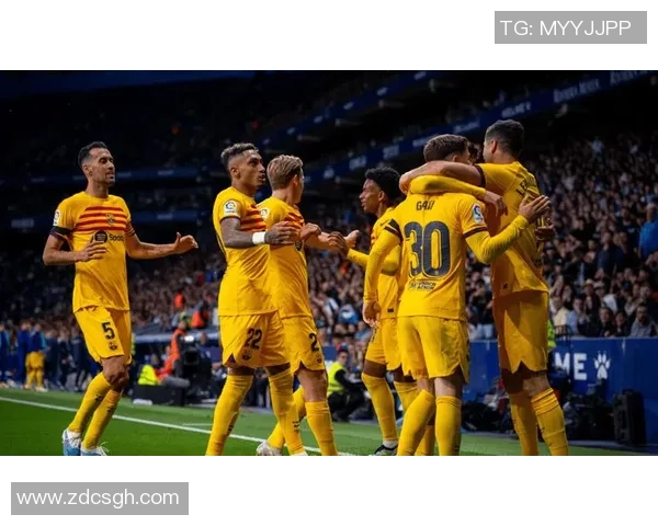 足球明星队阵容揭秘有哪些传奇球员共同奋战在绿茵场上